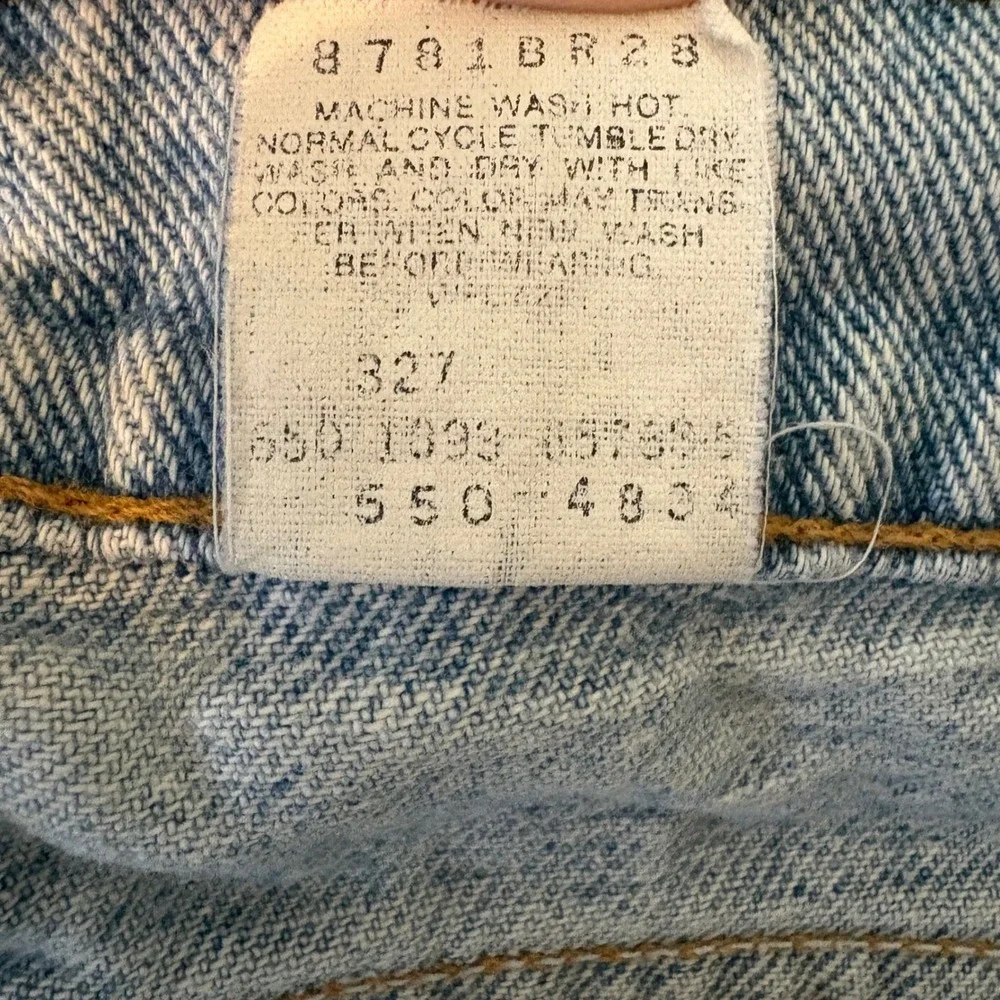 Vintage Levi's 550 Jeans Mens 34x30 (Tag 36x30) USA Light Wash 90s‎ Distressed